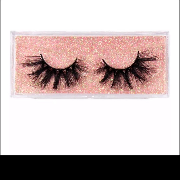 Reusable false eyelashes. - Picture 3 of 3